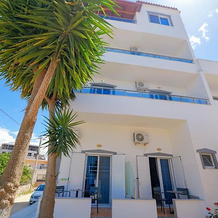 Hotel Deja Vu Ksamil Exteriör bild