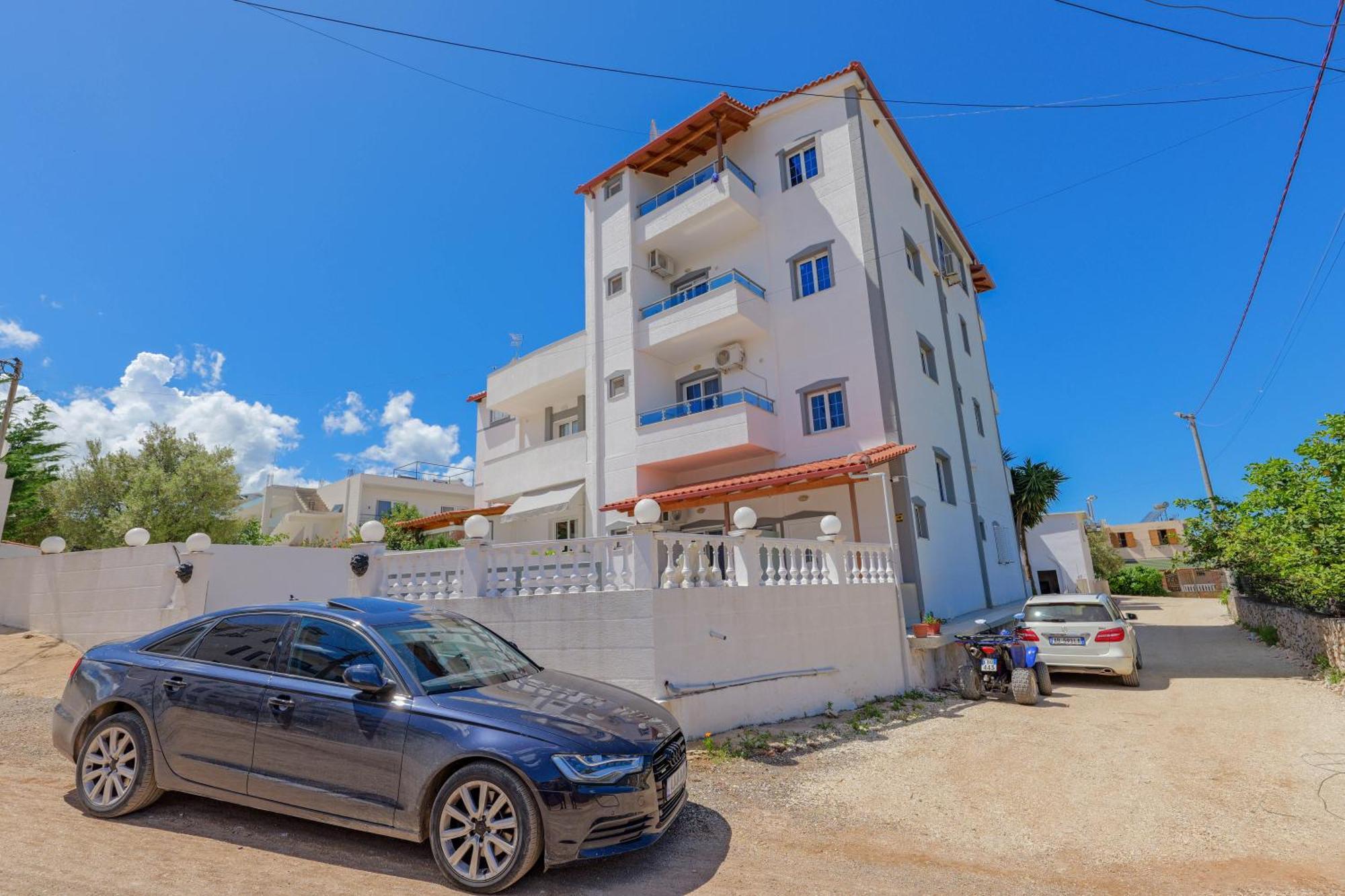 Hotel Deja Vu Ksamil Exteriör bild