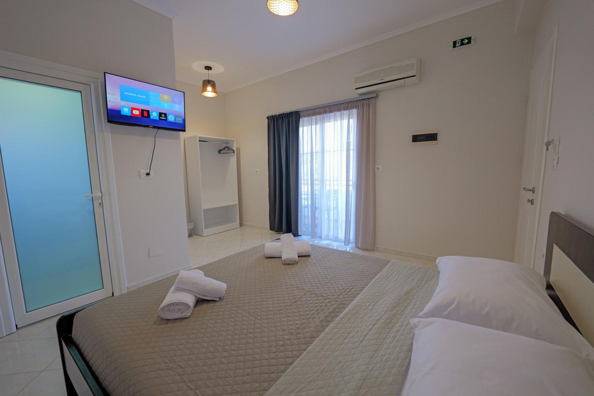 Hotel Deja Vu Ksamil Exteriör bild